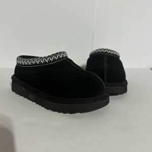 UGG tasman